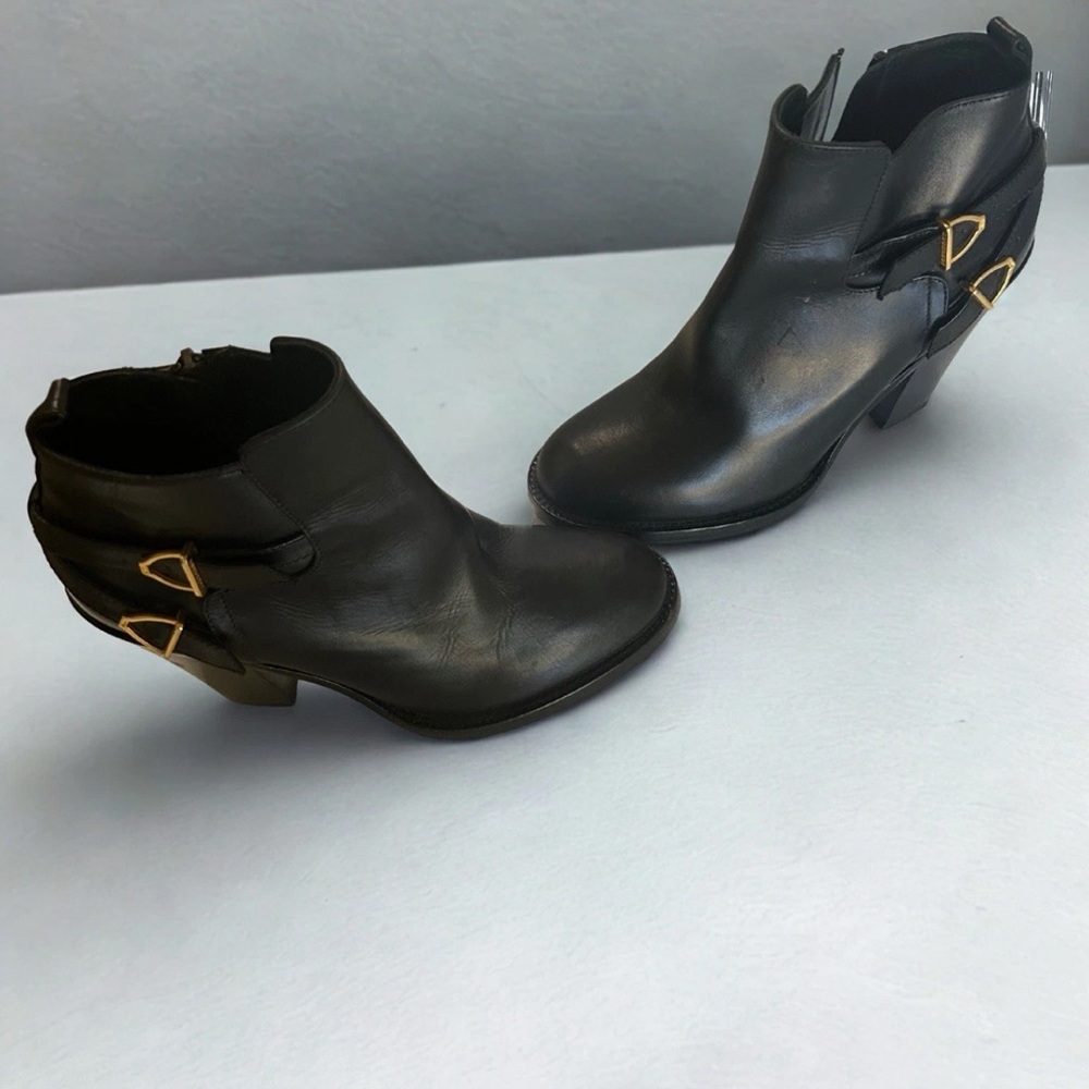 Lucchese Women's Leather Boots With Gold Buckles Size 6